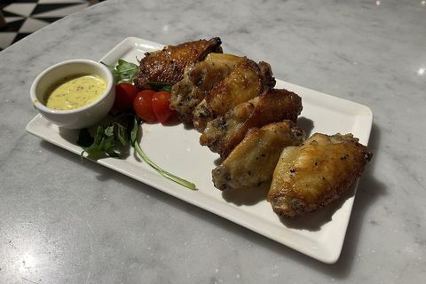 Grilled chicken wings